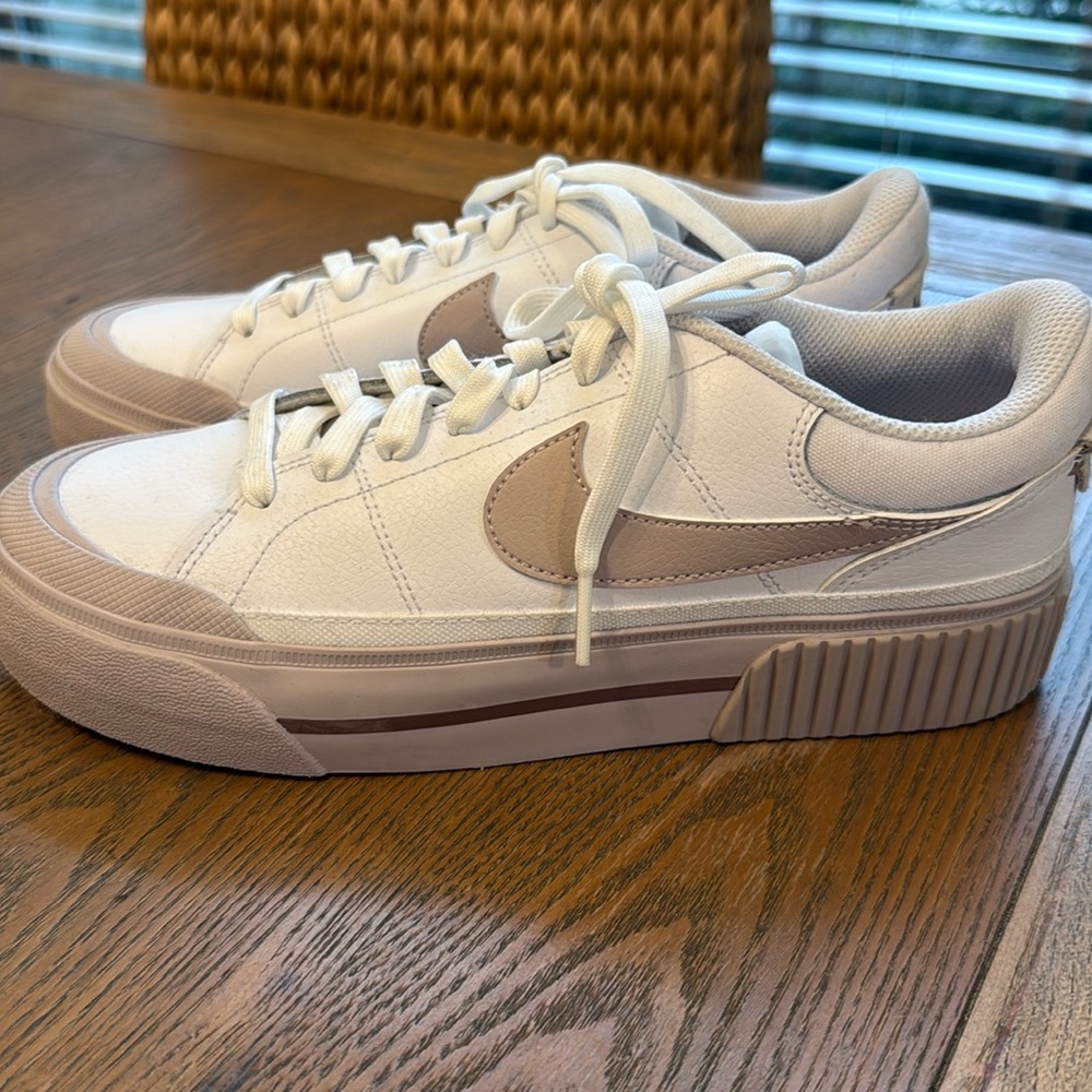 Nike court legacy women’s sneaker
